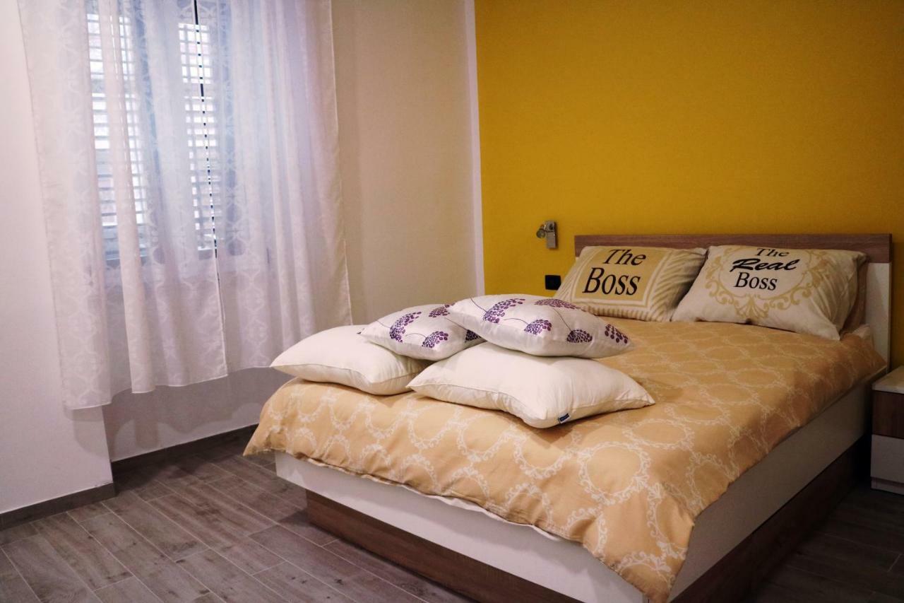 Apartment Toni Pula Luaran gambar