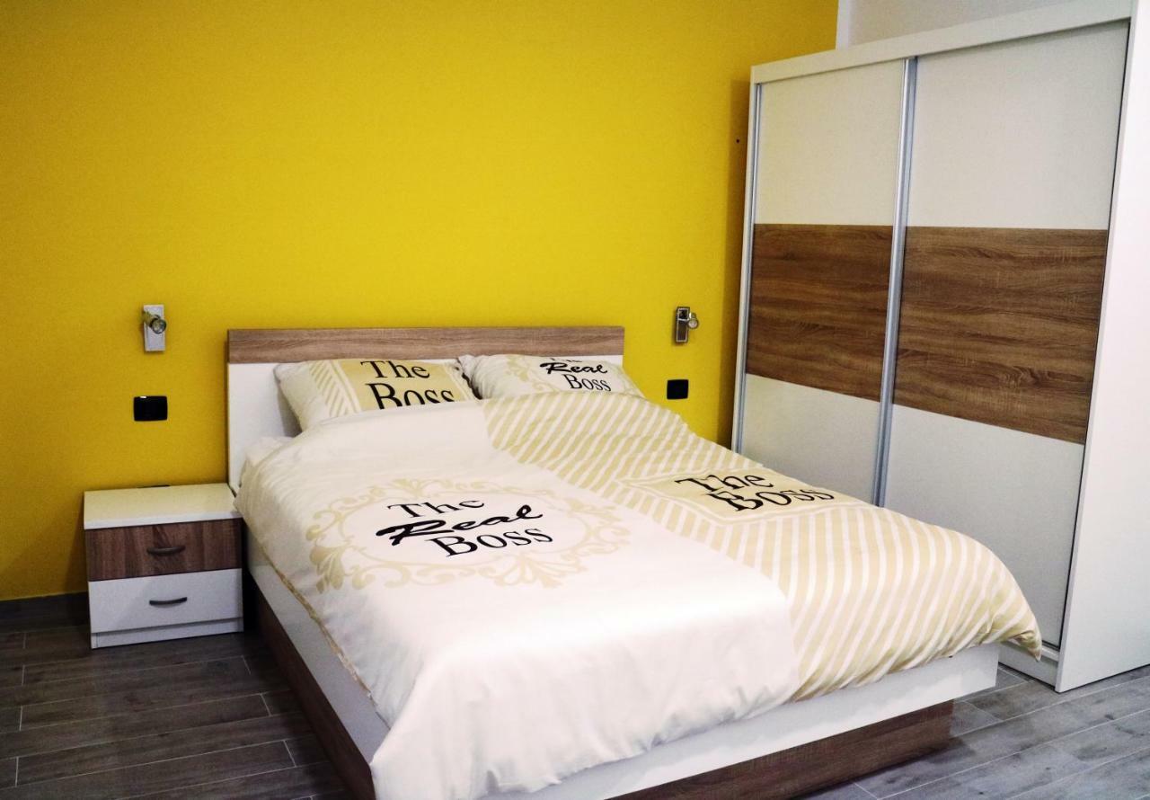 Apartment Toni Pula Luaran gambar